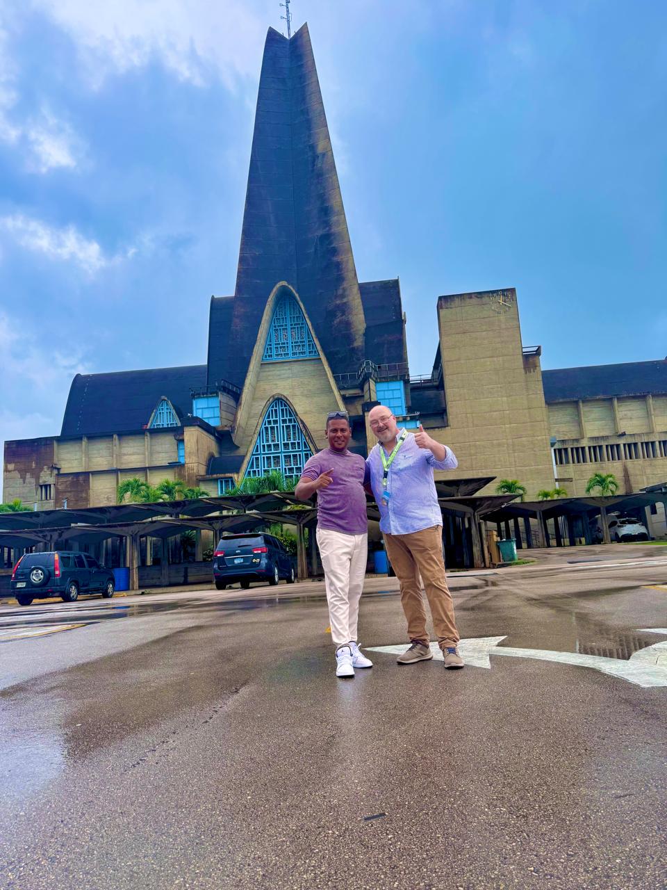 Imagen de Place to place Transfers and Tours