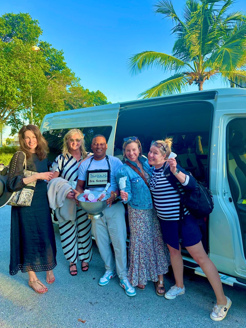 Imagen de Place to place Transfers and Tours